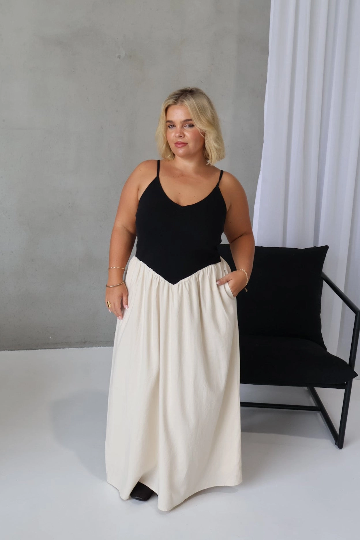 YARA DRESS BLACK/NEUTRAL